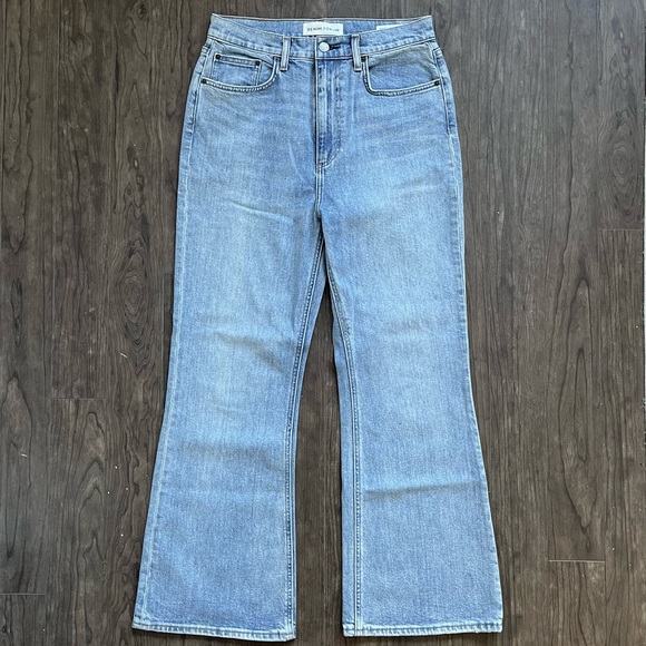 Aritzia Denim Forum Twiggy High Rise Flare - Picture 2 of 9